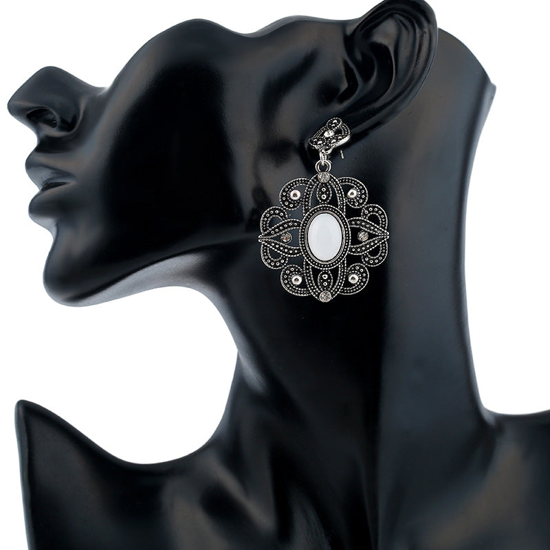 Wholesale Vintage Crystal Cat's eye Alloy Ear Studs